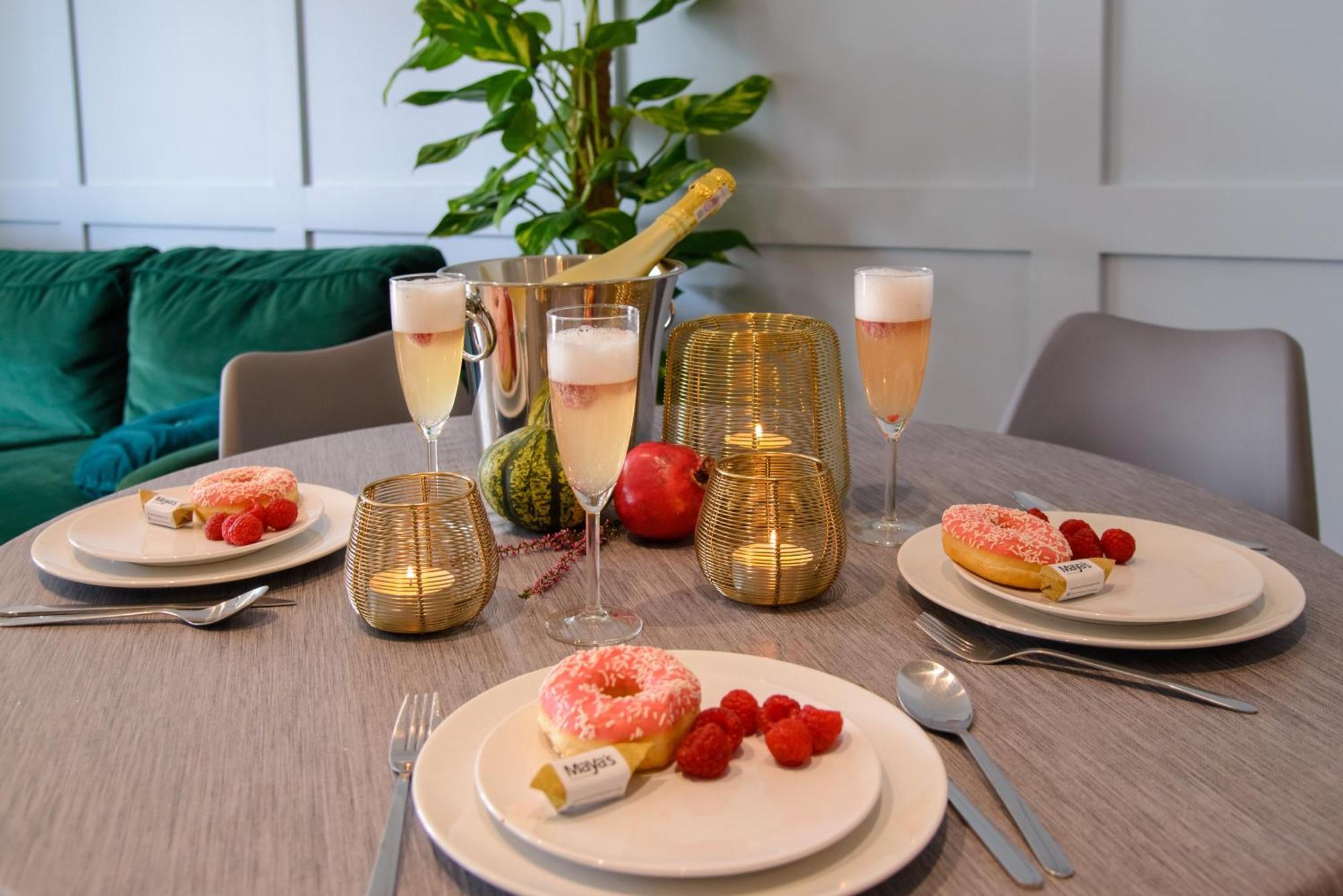 Maya'S Flats & Resorts 34 - Chmielna 73 غدانسك المظهر الخارجي الصورة